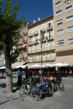 070909_pamplona_turistas.jpg